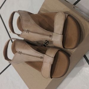 Taos Leather Adjustable Sandals - The Show